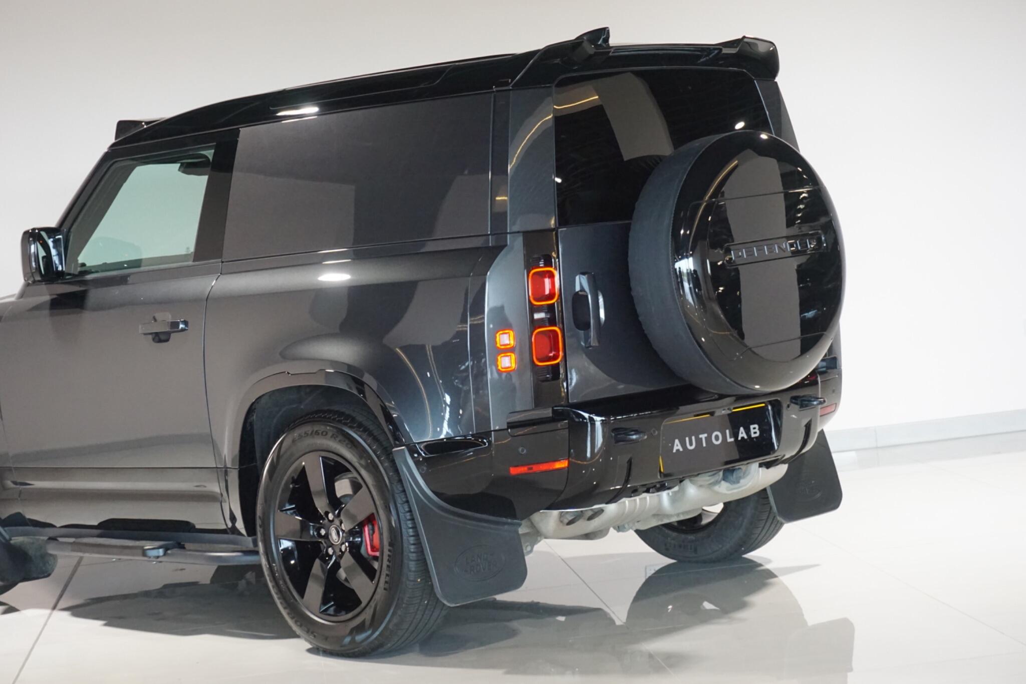 Land Rover Defender 90 3.0 D300 MHEV X-Dynamic HSE Hard Top SUV 3dr Diesel Auto 4WD SWB Euro 6 (s/s) (300 ps)